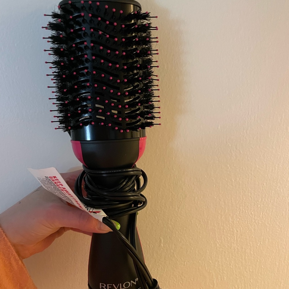 REVLON ROUND BRUSH - Picture 6 of 7